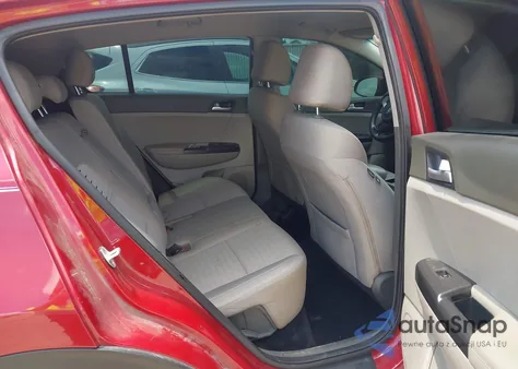 2018 Kia Sportage Lx z USA, uszkodzony, nr VIN KNDPM3AC0J7376025